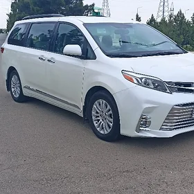 Toyota Sienna 2016
