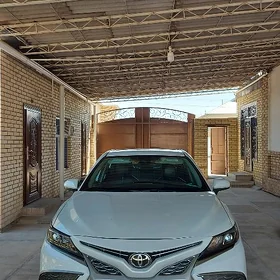 Toyota Camry 2022