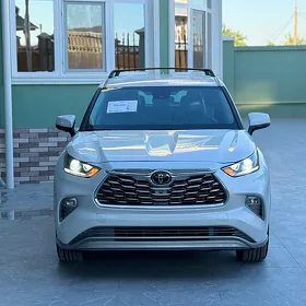 Toyota Highlander 2024