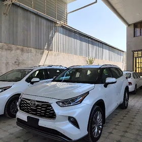 Toyota Highlander 2022
