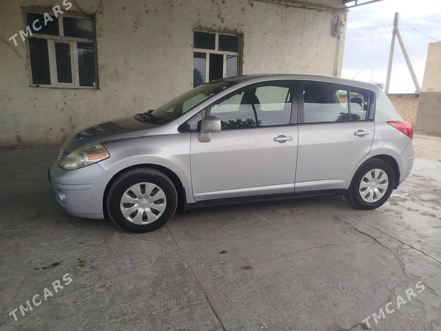 Nissan Versa 2011