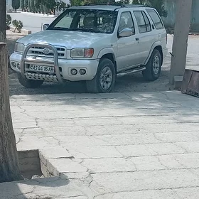 Nissan Pathfinder 2001