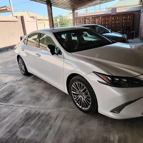 Lexus ES 350 2024