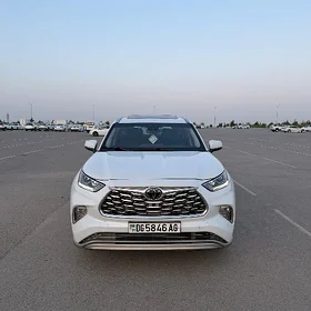 Toyota Highlander 2022