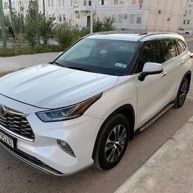 Toyota Highlander 2022