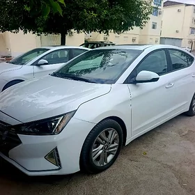 Hyundai Elantra 2020