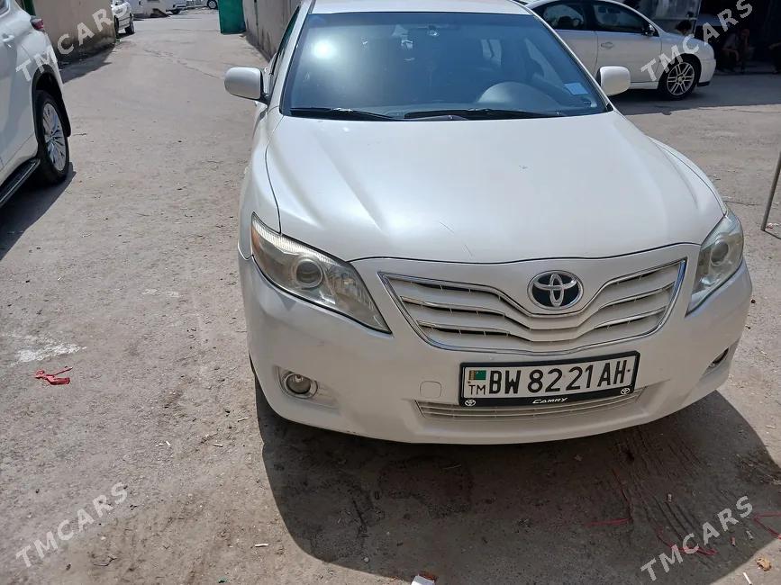 Toyota Camry 2011