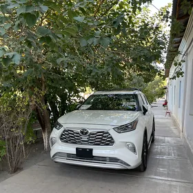 Toyota Highlander 2022