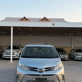 Toyota Sienna 2019