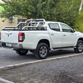Mitsubishi L200 2022