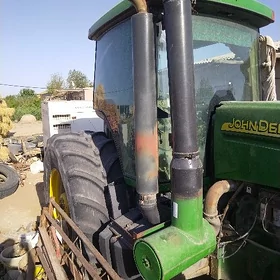 John Deere 2005
