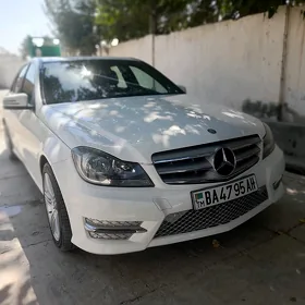 Mercedes-Benz C250 2013