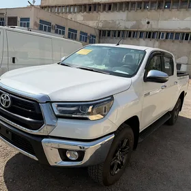 Toyota Hilux 2026