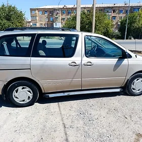 Toyota Sienna 2002