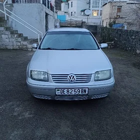 Volkswagen Bora 2001