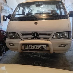 Mercedes-Benz 190E 2001