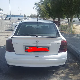 Opel Astra 2001