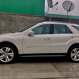 Mercedes-Benz ML350 2010