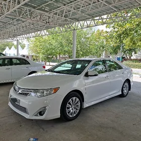 Toyota Camry 2013