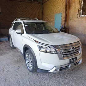 Nissan Pathfinder 2025