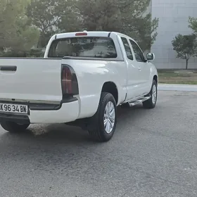 Toyota Tacoma 2010