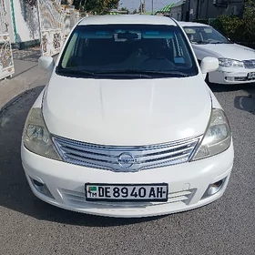 Nissan Versa 2012