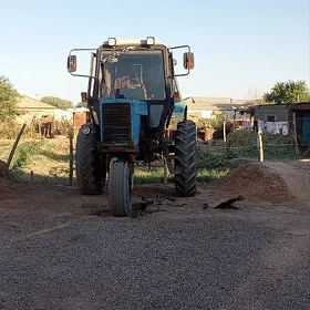 MTZ 82 2007
