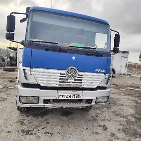 Mercedes-Benz ACTROS 3331 2004