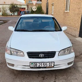 Toyota Camry 1999