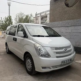 Hyundai H-1 2011