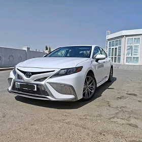 Toyota Camry 2022