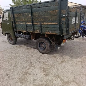UAZ 452 1987