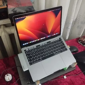 Macbook Pro 13" 2017 Touchbar