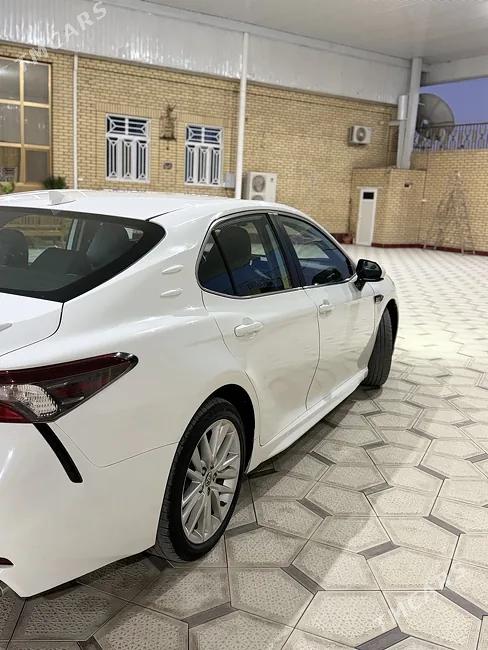Toyota Camry 2021 - 1