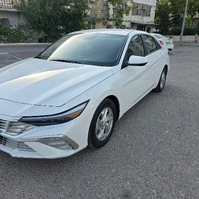 Hyundai Elantra 2025
