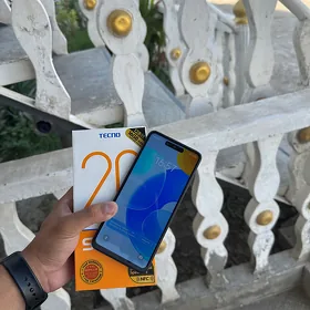 Tecno spark 20c