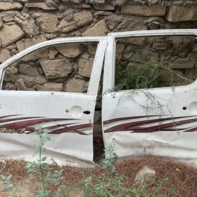 Hilux gapylar
