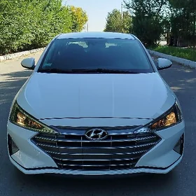 Hyundai Elantra 2020