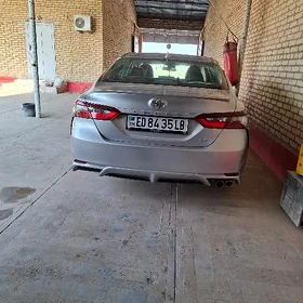Toyota Camry 2021