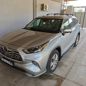 Toyota Highlander 2022