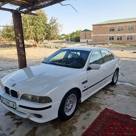 BMW E39 2000
