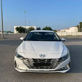Hyundai Elantra 2022