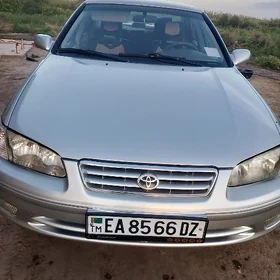 Toyota Camry 1999