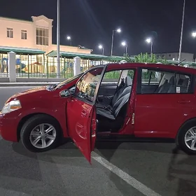 Nissan Versa 2010