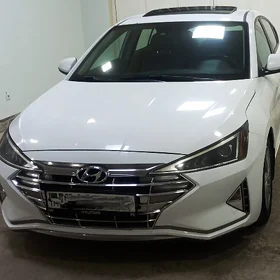 Hyundai Elantra 2020