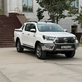 Toyota Hilux 2021