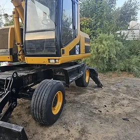 Caterpillar 320 Series 2010