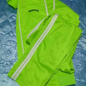 спортивный костюм