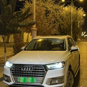 Audi Q7 2017