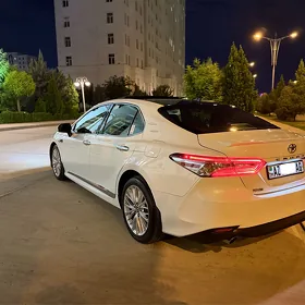 Toyota Camry 2020